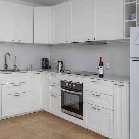 Apartment Coastal Calm, 2br With Seaview *